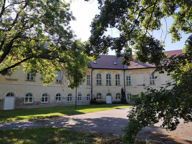 dvorac_sveti_kriz_zacretje_4