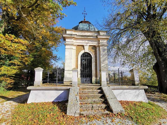 mauzolej_jakoba_badla_arhiva_TZP_Srce_Zagorja-(1).jpg Mauzolej Jakoba Badla