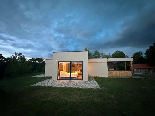 Apartman Feniks, Pregrada