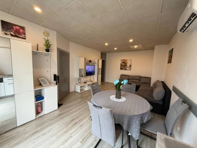 Apartman Hugo's Home